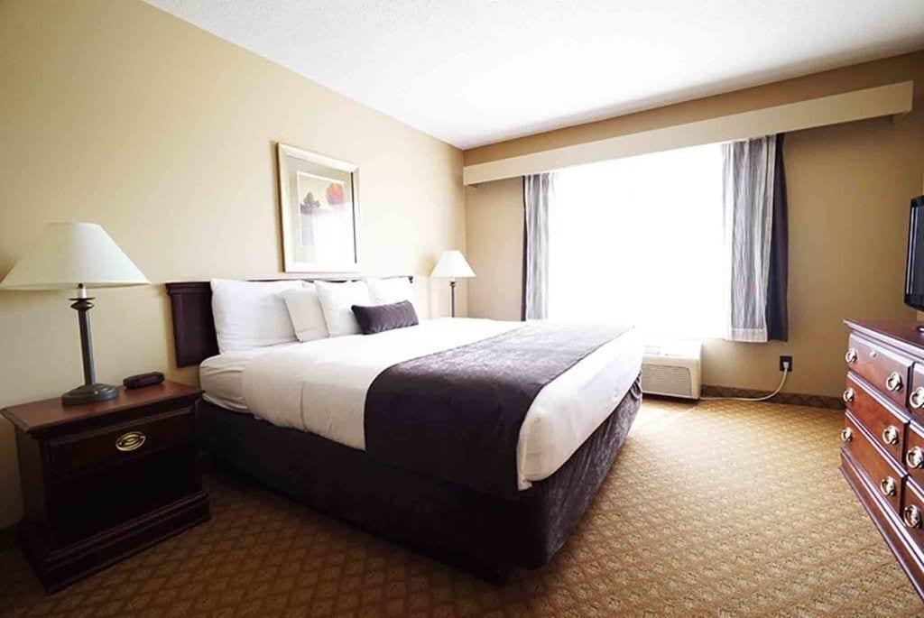 Town & Country Inn And Suites Куинси Экстерьер фото